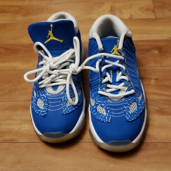 Jordan sneakers - Picture 1 of 5